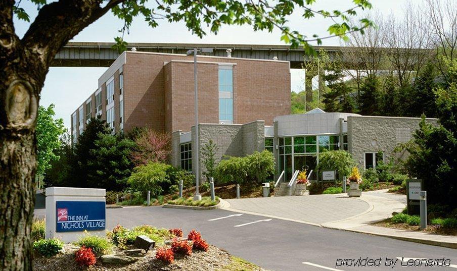 Nichols Village Hotel And Spa Clarks Summit Bagian luar foto